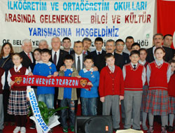 Öğrenciler mükafatlandırıldı