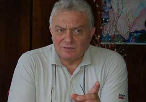 Pazar basın sözcüsü öldürüldü