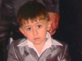 Hız yaptı 4 yaşındaki çocuğu ezdi