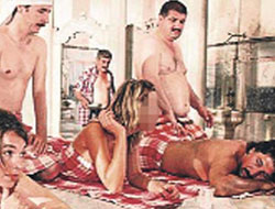 Turisti taciz eden masöre...