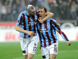 Umut'a havalimanında moral...