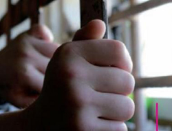 Vicdansız bakıcıdan dehşet!