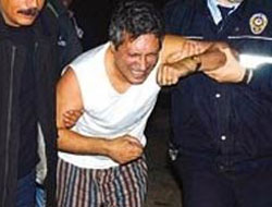 Yatak odasında cayır cayır yandı!