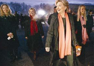 Hillary Clinton'a ilginç protesto