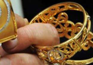 Altın çalan kızlar tespit edildi