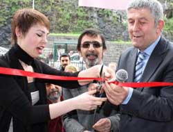 Trabzonlu aday parmak kesti!