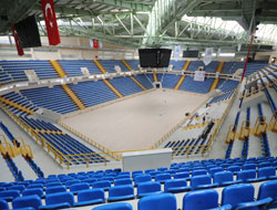 Hayri Gür Salonu görücüye çıkıyor