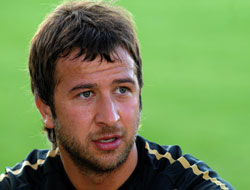 Giray taraftara seslendi!