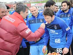 Ferhat'a doğum günü partisi!