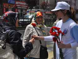 Trabzon'da polis öğrenciler...