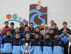 Şampiyonlardan Sümer'e ziyaret!