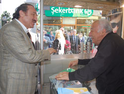 CHP Akyazı'ya karşı mı, söylesin?