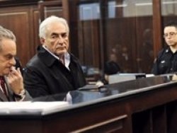 Kral dairesinden kodese