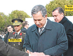 Ayağa kalkmayan general...