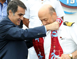 Trabzonspor'a komutan baskını!