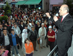Bayraktar'dan Tonya'da miting