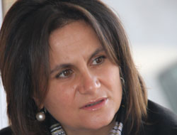 Sema Kızılcık iş başında!