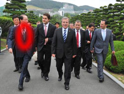 Gözler bu kravata takıldı!