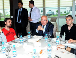 Trabzonspor yönetimi kutladı!