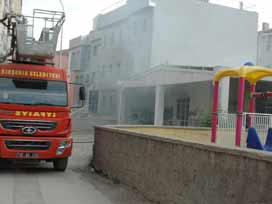 Emniyetin yanındaki bina...