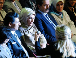 Emine Erdoğan sesiyle şaşırttı