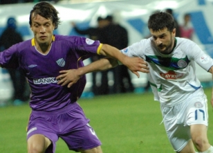 Başkan ve futbolculara saldırı!