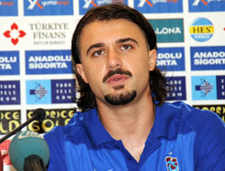 Onur'un Twitter'ından mesaj var!