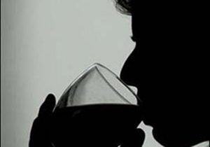 Alkol içti ve öldü!