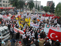 Hopa'da miting öncesi gerginlik