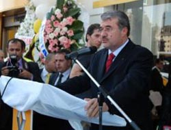 Vekil ölümden döndü!