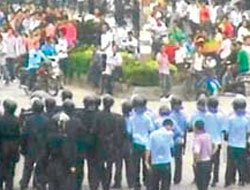 Çin sokaklarında isyan başladı!