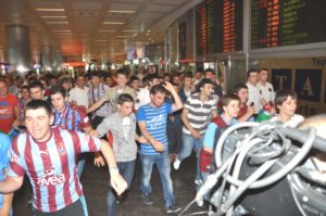 Henrique'ye tamtamlı karşılama