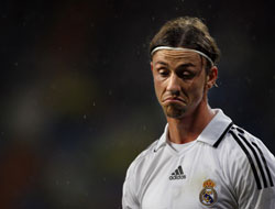 Saba Tümer'den Guti'ye darbe!