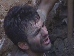 İşci toprağa gömüldü!