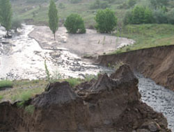 Artçı sarsıntılar baraj yıktı!
