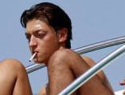 Mesut fena yakalandı