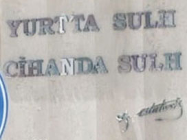 Atatürk büstünde ilginç değişiklik!