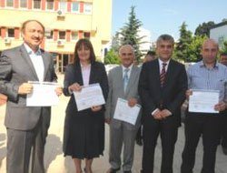 Bakan Özak mazbatasını aldı