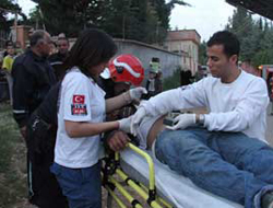 Halı yıkarken elektrik çarptı öldü!