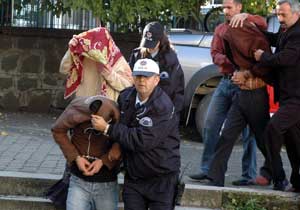 İşlediği cinayetin haberini yaptı!