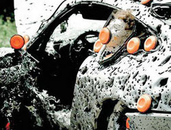 Porsche'ye 10 bin mermi yağdırdı!