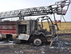 Yangına giderken yandı!