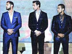 Namazı defileye alet ettiler