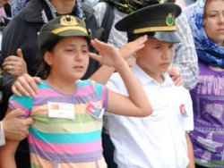 Babaya asker selamlı uğurlama