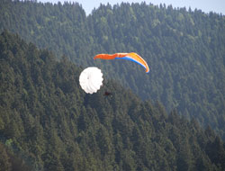 Yamaç paraşütüyle facia