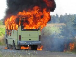 Tekirdağ’da şehit cenazesine giden minibüs alev aldı, yolcular kurtuldu