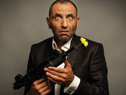 Çiçek çocuk Memati!