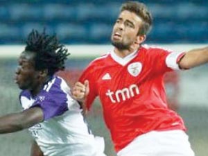 Rakip Benfica'da sakatlık şoku!