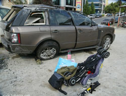 Ünlü manken ölümden döndü!