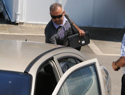 Emniyet müdürünün evi aranıyor